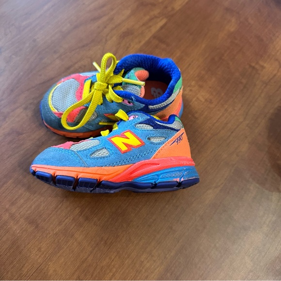 New Balance 990v3 Wild Style toddler kids sneakers - size 5
